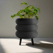 Load image into Gallery viewer, Wholesale Partner: Rosebud HomeGoods - Bubble Planter/ Donut Planter with Drainage