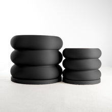 Load image into Gallery viewer, Wholesale Partner: Rosebud HomeGoods - Bubble Planter/ Donut Planter with Drainage